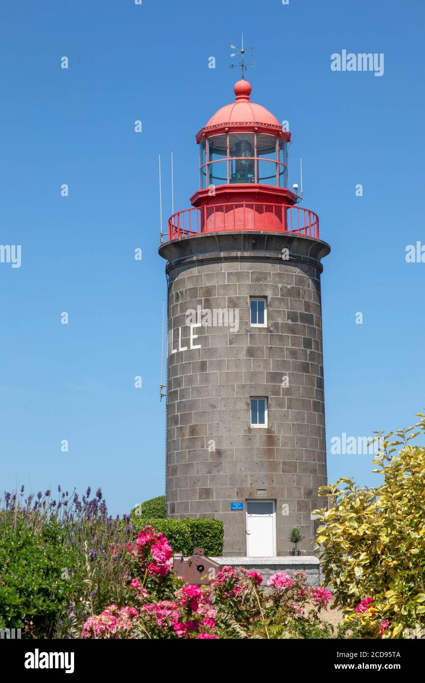 Frankreich, Manche Cotentin, Granville, befestigte Stadt, gebaut auf einer felsigen Landzunge auf der fernöstlichen Punkt des Mont Saint Michel Bay, Granville Leuchtturm oder Cap Lihoulighthouse am Pointe du Roc Stockfoto