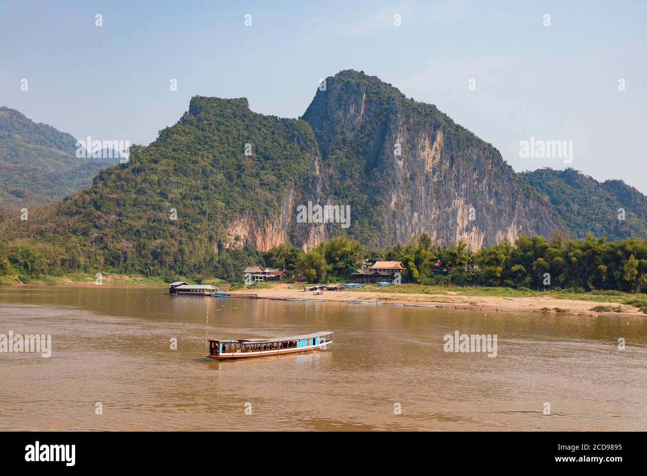 Laos, Luang Prabang Provinz, Zusammenfluss Mekong Fluss und Nam Ou Fluss, mit Blick auf Pak Ou Höhle Stockfoto