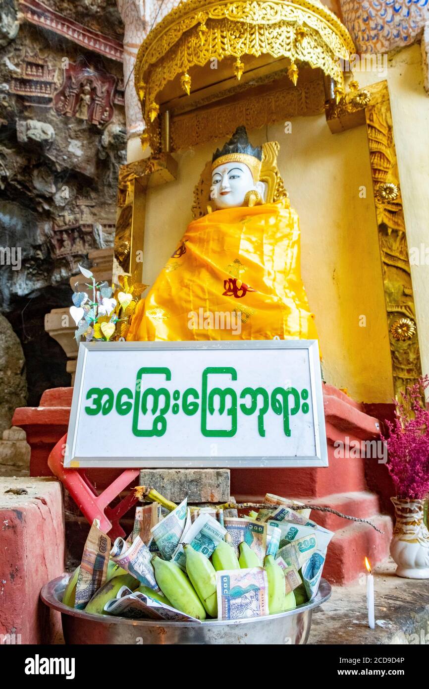 Myanmar (Burma), Karen State, Hpa An, Kaw Gone Buddha Carved Cave Stockfoto