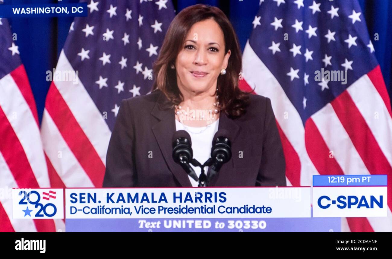 27. August 2020, Washington, District of Columbia, USA - EIN Bildschirmfoto von C-SPANS Berichterstattung über den Kandidaten der Demokratischen VP, Senator KAMALA HARRIS (D-CA), der über COVID-19, die Wirtschaft, die Erschießungen schwarzer Menschen durch die Polizei spricht, Straßenproteste und Präsident Trumps Misserfolge während seiner Amtszeit in einem Vorwort zu Trumps Rede heute Abend vor der Republikanischen Nationalversammlung. (Foto: © Courtesy C-span/ZUMA Wire) Stockfoto