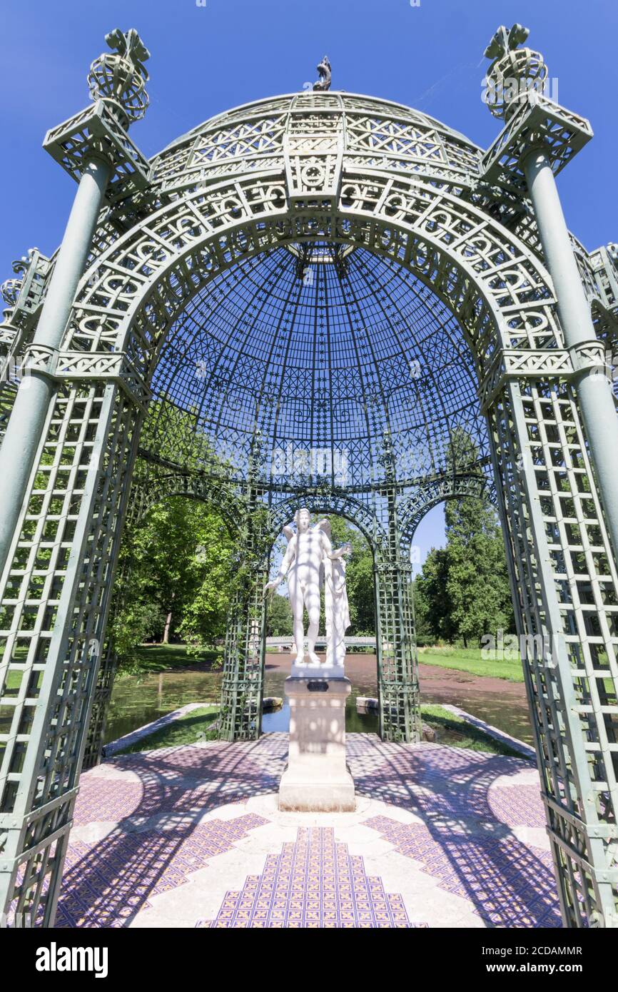 Chantilly Stadt mit seinen romantischen Parks, Schloss und Stallungen Stockfoto