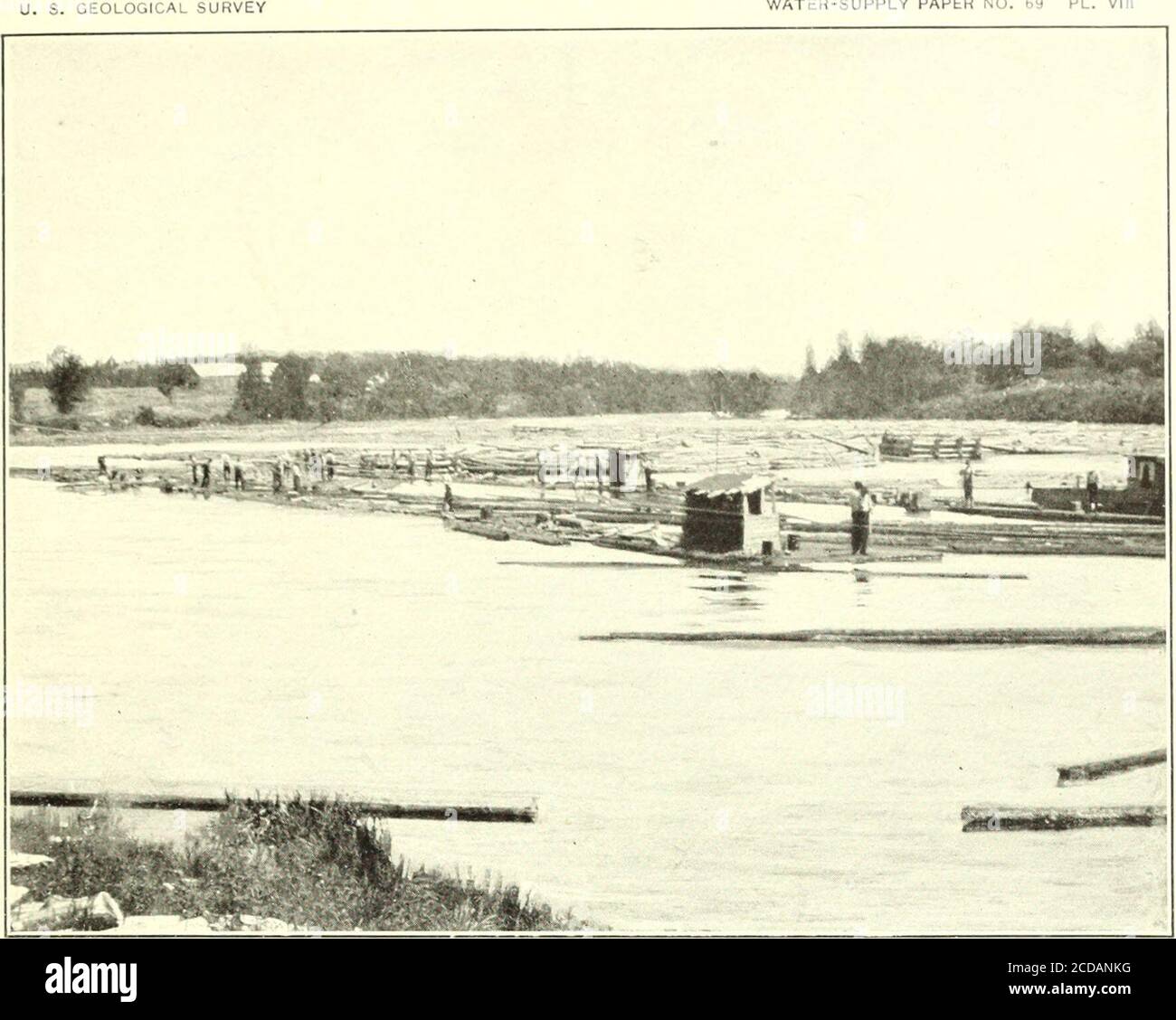 . Water Supply and Bewässerung Papers of the United States Geological Survey . ist amOld Point, in der Nähe der Norridgewock Stadtlinie, und wird für die Stromversorgung verwendet werden. Ein etwa 640 Fuß langer Damm wird gebaut, und es werden genügend Geräte installiert, um 3,000 PS zu erzeugen. Am 43-Fuß Fall wird ein gemauerter Damm mit einer Höhe von 10 bis 30 Fuß und einer Länge von 850 Fuß gebaut. Diese Leistung wird ausschließlich für die Vermahlung von Zellstoff verwendet. Räder zu erzeugen 13,000 Pferd-Power installiert werden, mit der Idee, das Produkt während hoher Wasser und läuft, was auch immer Teil der pl speichern Stockfoto