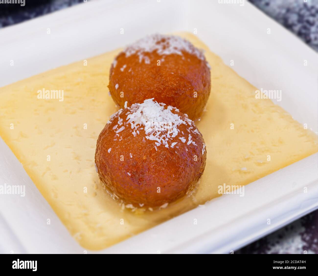 Milchbasierte Sweet Gulab Jamun Stockfoto