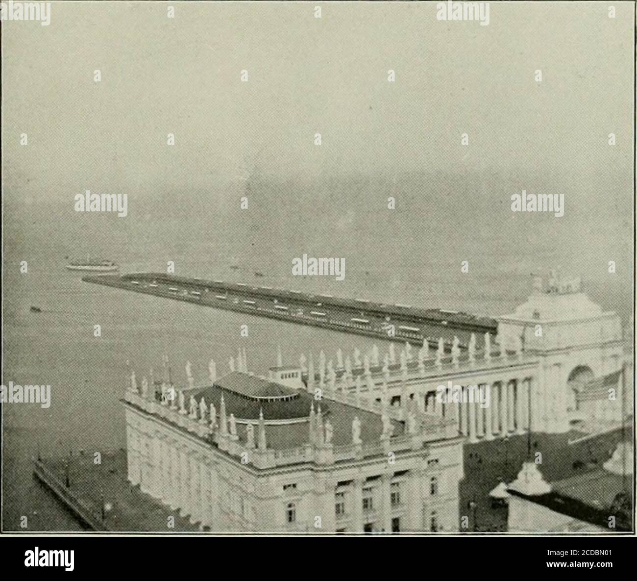 . Widmungs- und Eröffnungszeremonien der kolumbianischen Ausstellung der Welt : historisch und beschreibend . Kultur: John JL Samuels, Chief. Chicago. C. Abreise von Live Stook: E. W. Cottrell. Chief, Detroit, Mich. D. Department of Fish and Fisheries: John W. Collins, Chief. Washington, D. C. E. Department of Mines and Mining-: Frederick J. V. Skiff, Chief, Chicago. F. Department of Machinery: Lewis W.Robinson, Chief. Chicago. 6. Transportministerium: Willard A. Smith, Chief, Chicago. H. Fertigungsabteilung: James Allison, Chief. Chicago. J. Stromabbruch: John P. Barrett Stockfoto