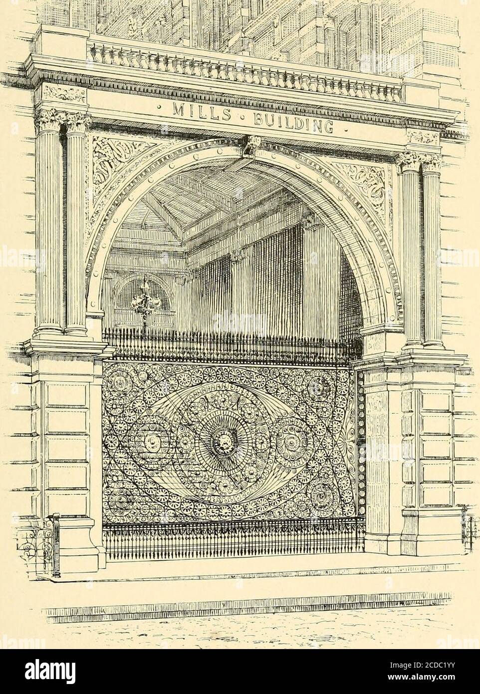 . Amerikanische Architektur . Architektur sowie für Investoren. Was-überhaupt die Ursache sein kann, ist das Resultat unglücklich; forafter das grandiose und etwas swaggering Romangateway und das portcullis, das es umschließt, haben heraus beentaken, der Rest des Mills Gebäudes kann sicher weggeworfen. Das Portcullis ist wirklich ein interessantingpiece von Eisen-Arbeit sowohl in der Gestaltung und in der Verarbeitung, obgleich in beiden es deutlich unterlegen ist zu einem solchen Stückwerk als das unscheinbare Tier in Gusseisen, das das bescheidene Büro des Haltenschildes in CedarStreet, Und das hätte in theth geschehen können Stockfoto