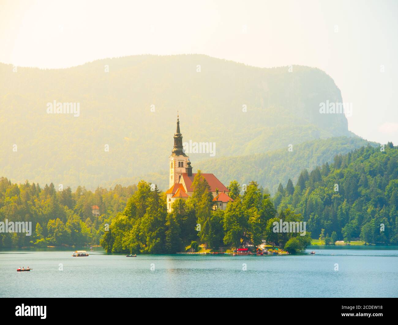 Bled See mit Insel und Kirche, Slowenien Stockfoto
