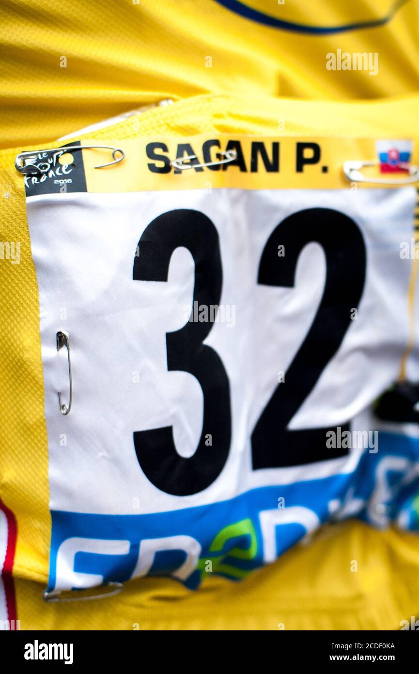 02.07.2016. Saumur, Frankreich. Tour de France Etappe 4 von Saumur nach Limoges. Peter Sagan im gelben Trikot. Stockfoto