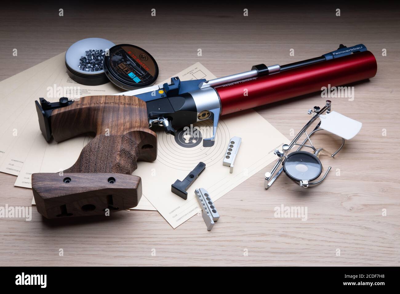 5 Schuss Luftpistole Stockfotos und -bilder Kaufen - Alamy