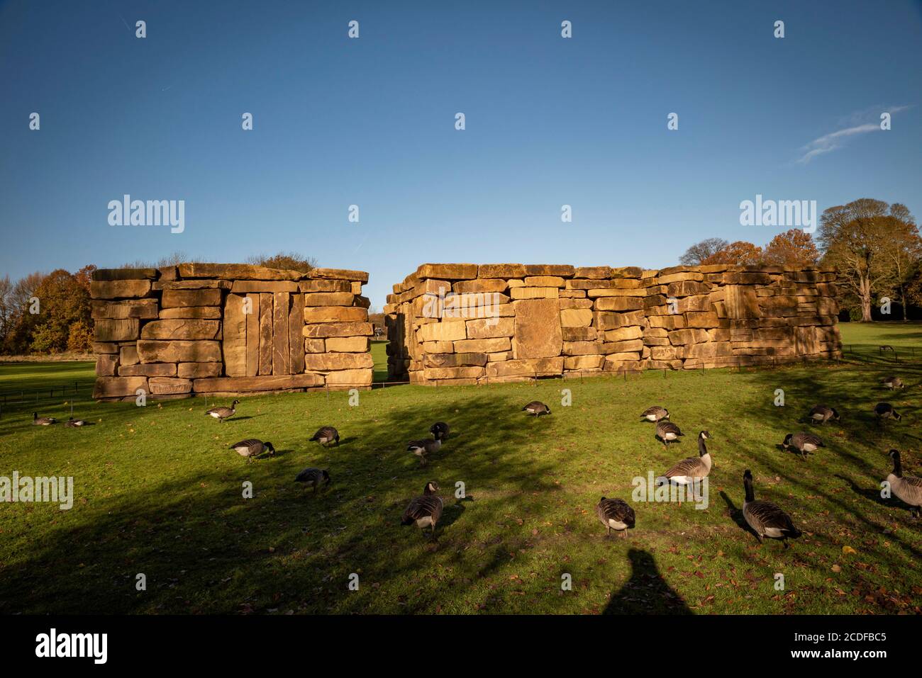 'Wall Dale Cubed' Skulptur des Künstlers Sean Scully im Yorkshire Sculpture Park bei Wakefield, Yorkshire, UK Stockfoto