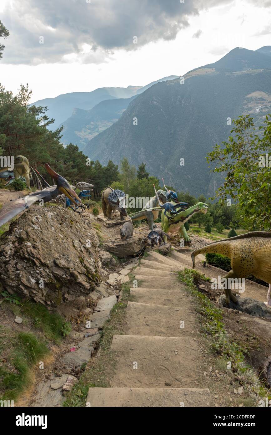 Juberri Sant Julia de Loria, Andorra: August 27 2020: Skulpturen in Jardins de Juberri im Sommer 2020 in den Pyrenäen von Andorra. Stockfoto
