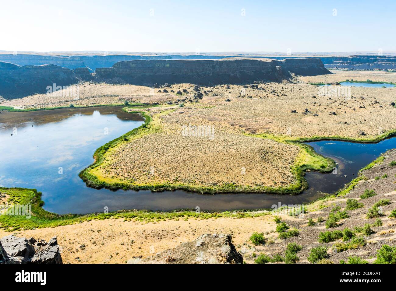 Sun Lakes - Dry Falls State Park, Zentral Washington State, USA. Dry Falls Lake ist im Vordergrund und Perch Lake dahinter. Stockfoto