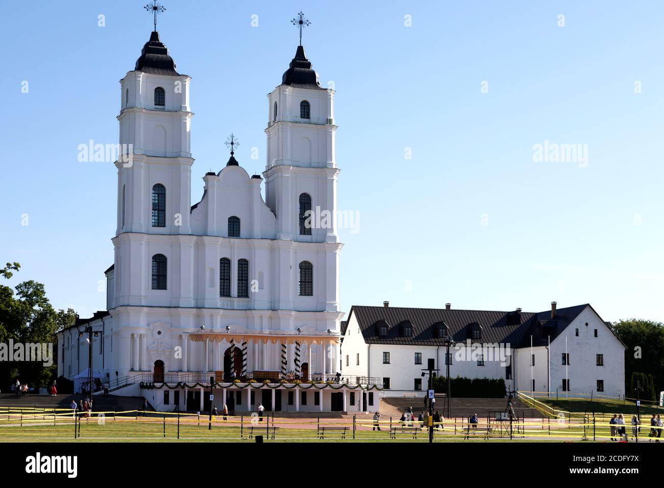 Basilika von Aglona anlässlich der Feier der Himmelfahrt Mariens (15. August) in der lettischen Region Latgale. Stockfoto