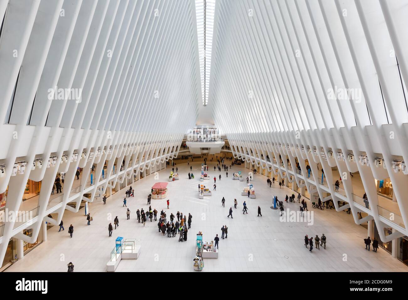 New York City, New York - 28. Februar 2020: World Trade Center Station von Santiago Calatrava in New York City, New York. Stockfoto