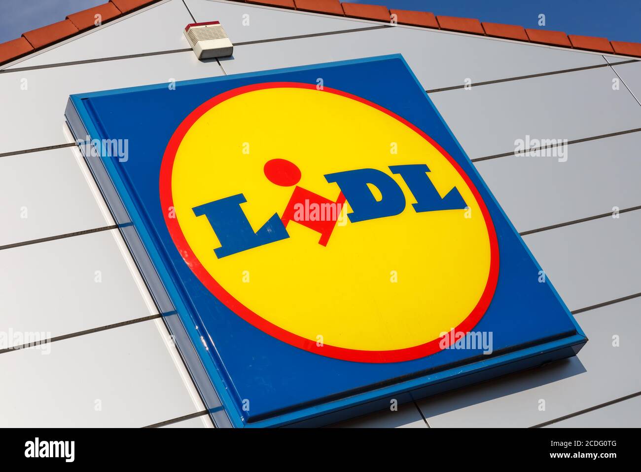 Stuttgart, Deutschland - 17. Mai 2020: Lidl Logo Schild Supermarkt Discounter Discounter in Deutschland. Stockfoto