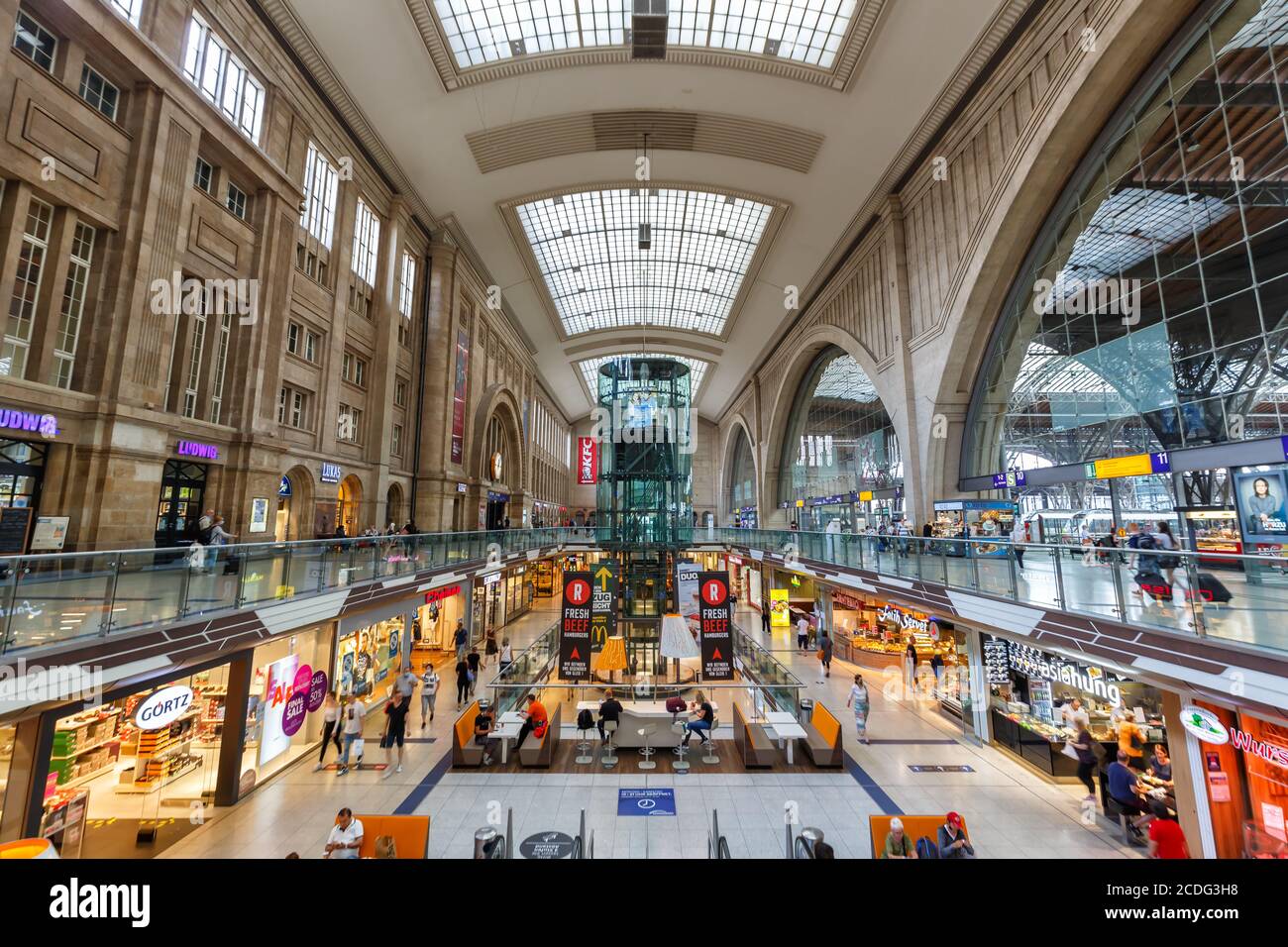 leipziger-hauptbahnhof-fotos-und-bildmaterial-in-hoher-aufl-sung-alamy