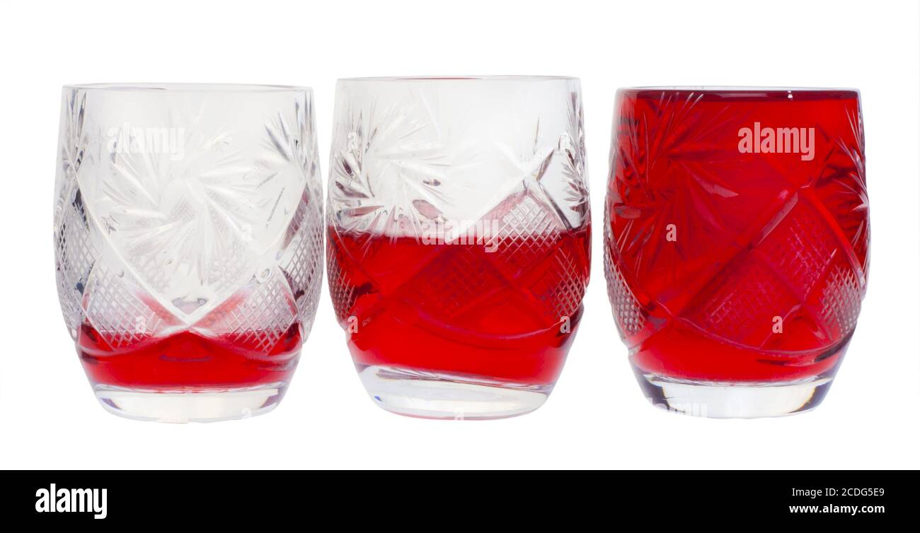 Drei Kristallweingläser mit Wein Stockfoto