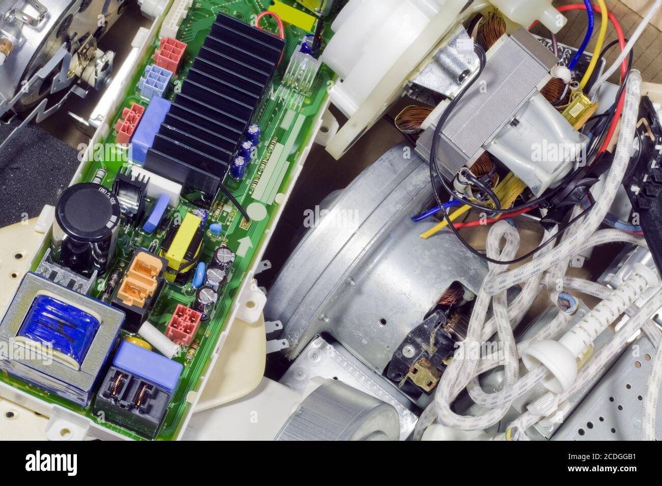 Defekte Elektronik auf Müllhalde Stockfoto