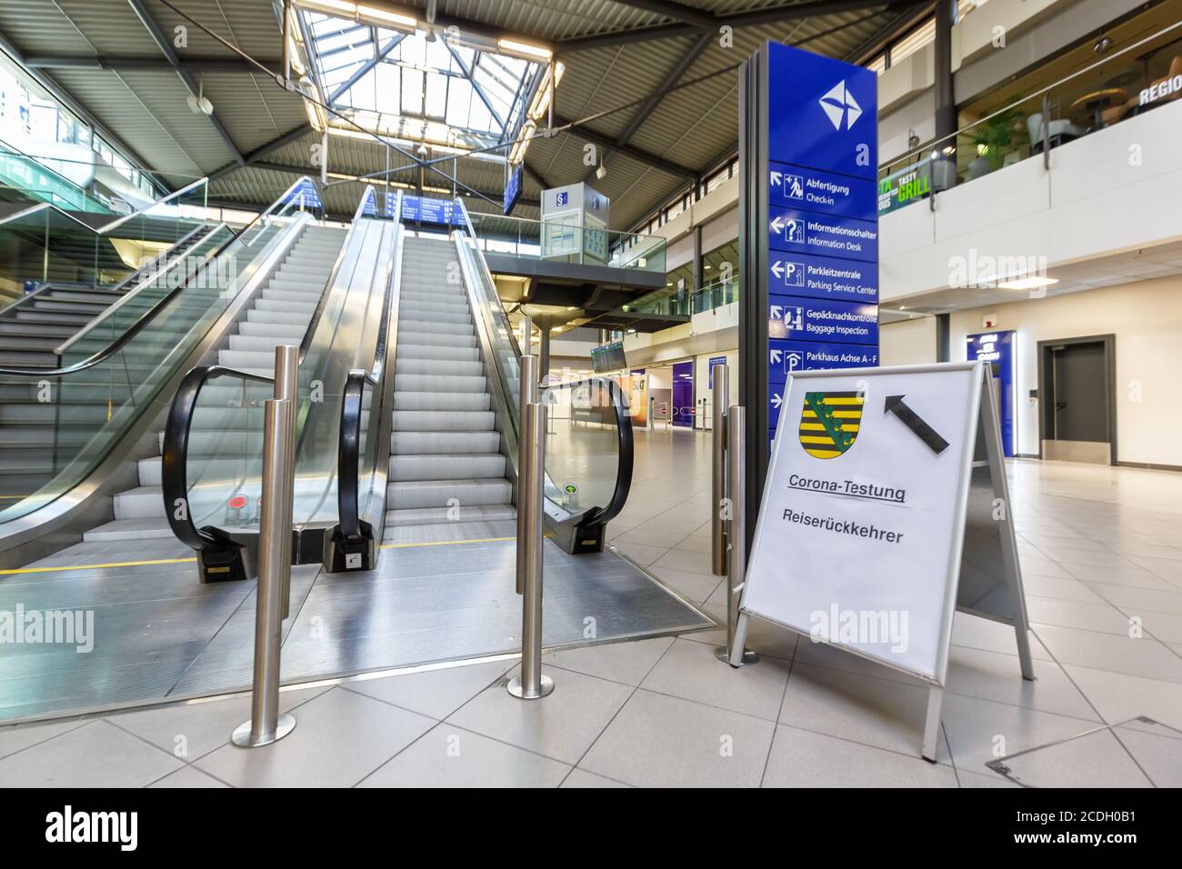 Leipzig, 18. August 2020: Corona-Test im Leipziger Flughafen-Terminal ...