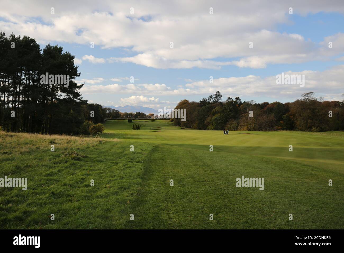 Ayr, Schottland, 29. Oktober 2019 Golfplatz Belleisle Park, Ausschilderloch mit Blick auf die Isle of Arran in der Ferne Credit : Alister Firth Stockfoto