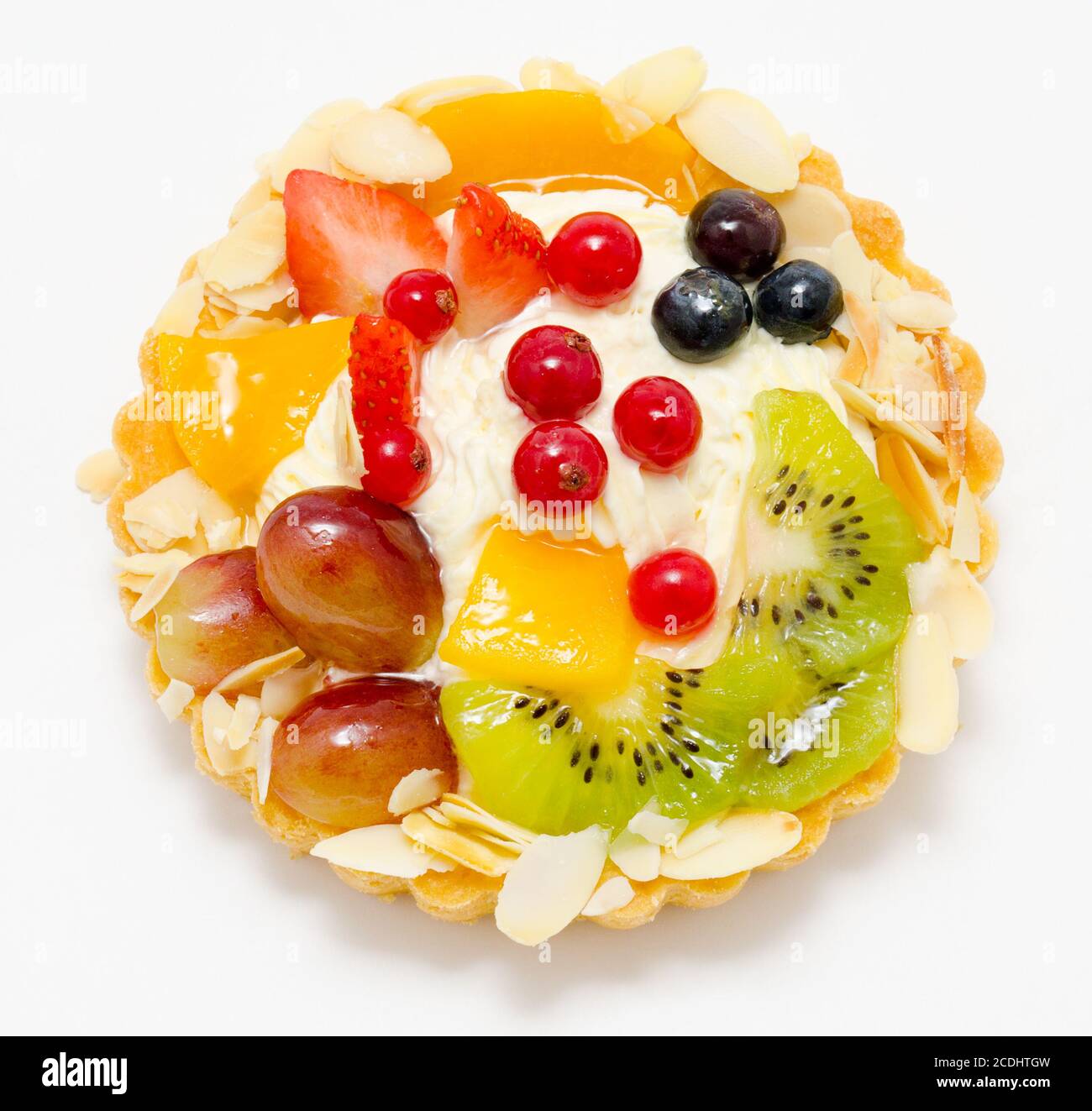 Kuchen mit Obst und Beeren Stockfoto
