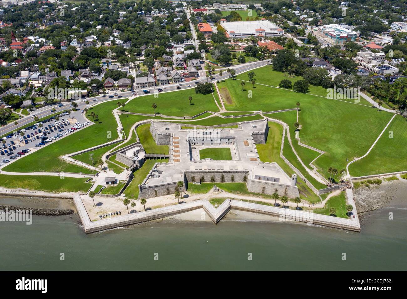 Luftaufnahme des Castillo de San Marcos, der ältesten gemauerten Festung im amerikanischen Festland in St. Augustine, Florida. Stockfoto