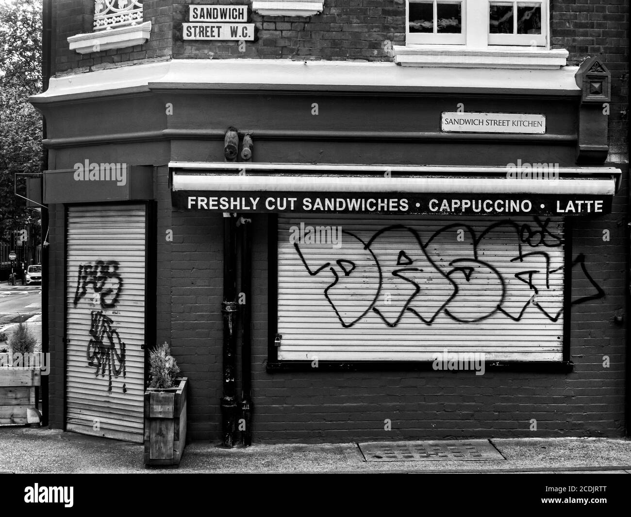 Geschlossen Sandwich Shop in Sandwich Street Fitzrovia London geschlossen wegen der Corona-Virus Schließung von Büros und lokalen Unternehmen. 28/08/2020 Stockfoto