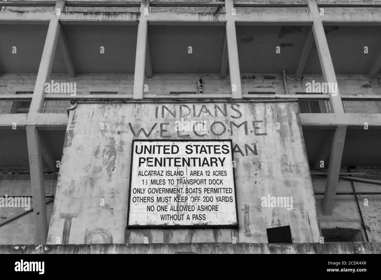 Warnschild auf Alcatraz Island Stockfoto