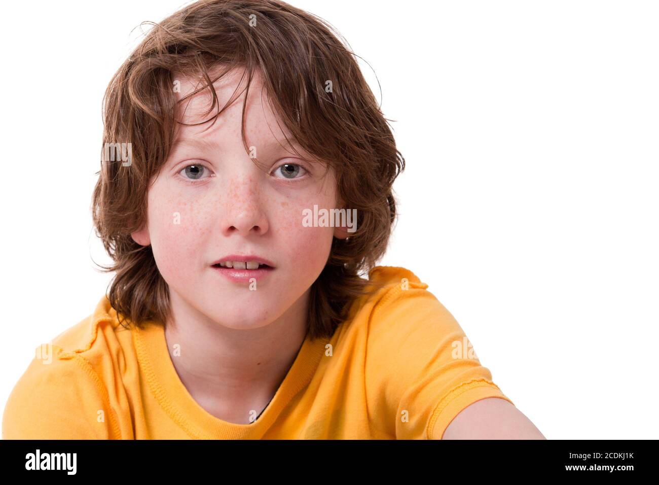 Kinderportrait gelb Stockfoto