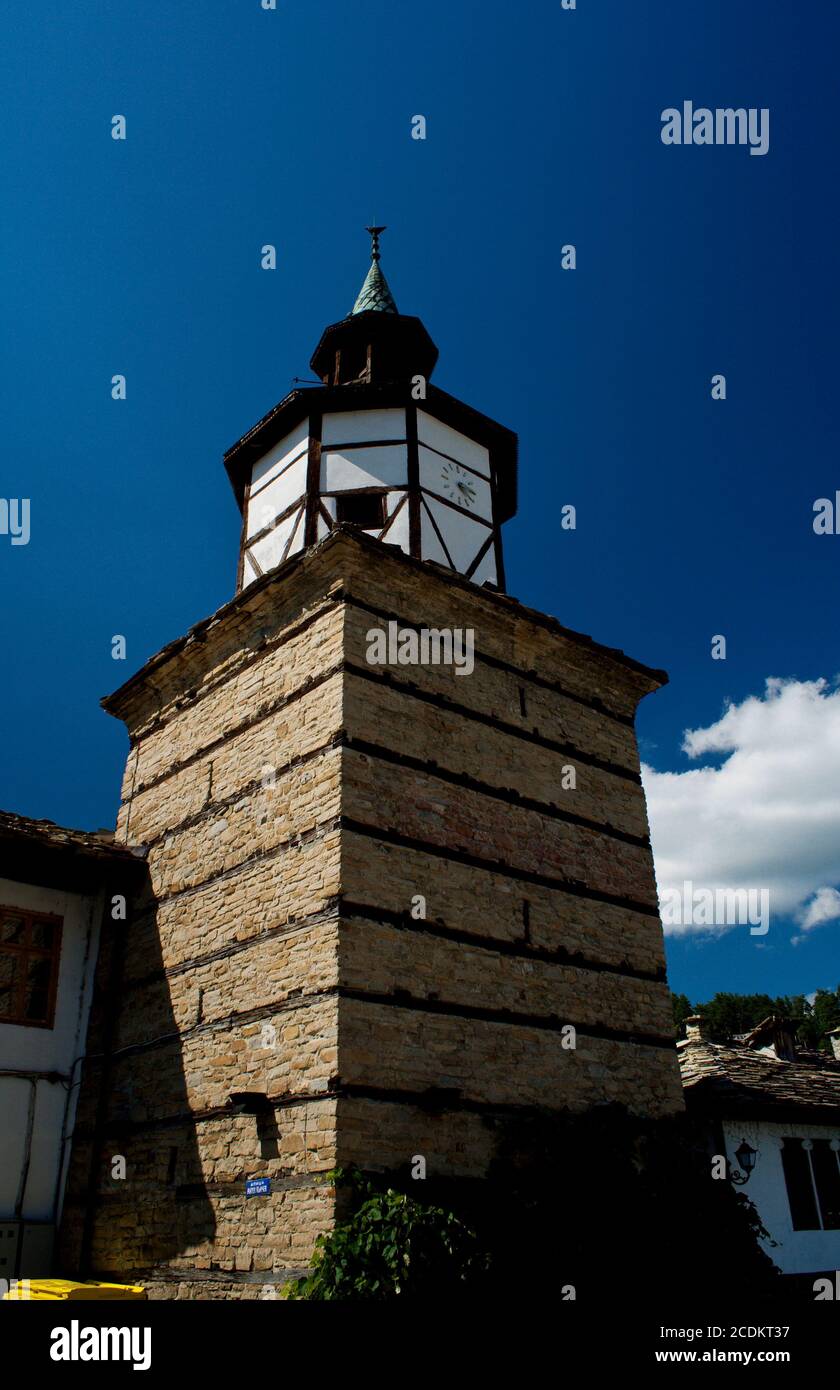 Trjavna, Bulgarien - alte Turmuhr Stockfoto