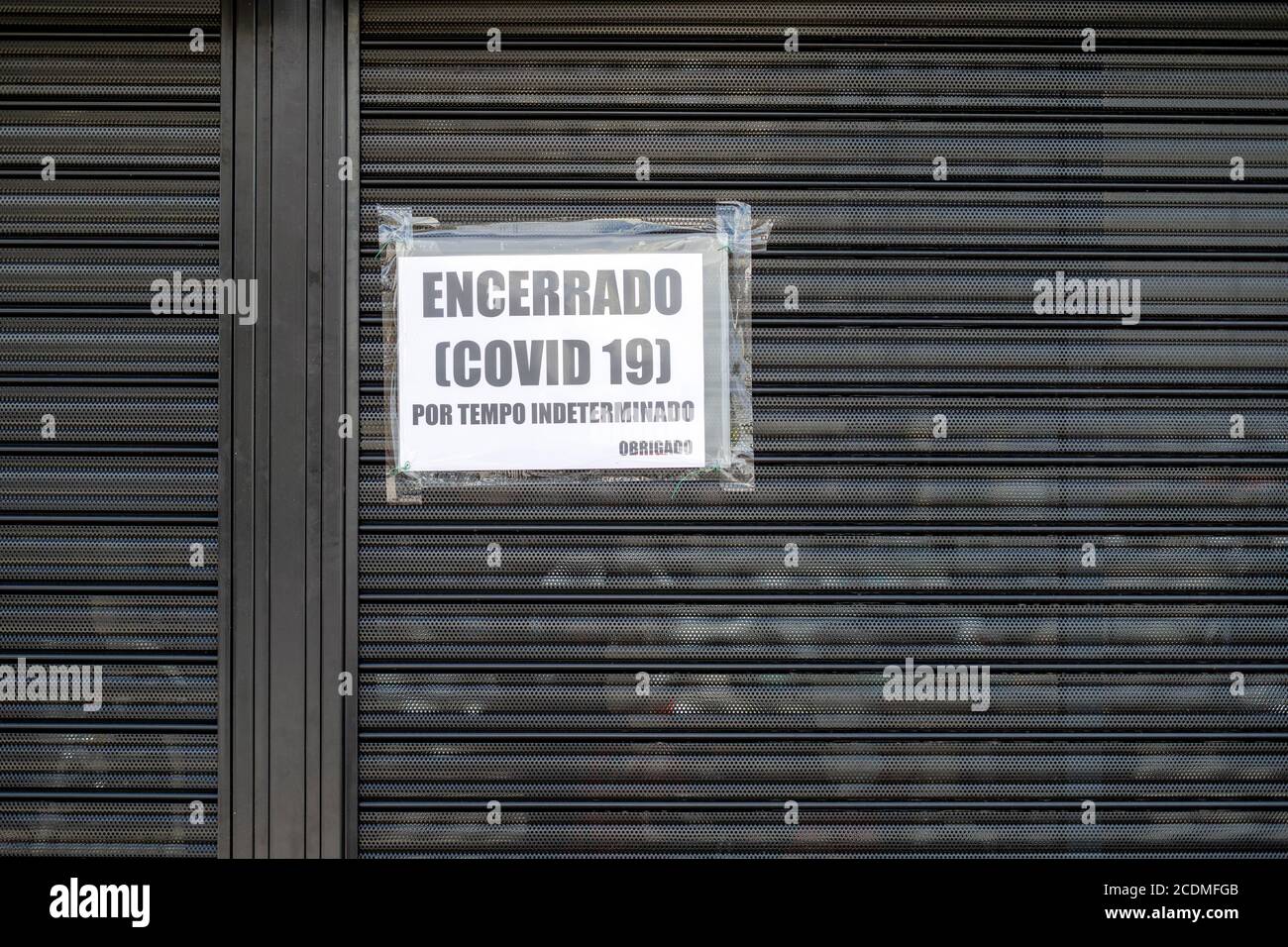 Schild, Geschäft wegen Corona-Pandemie geschlossen, Portugal Stockfoto
