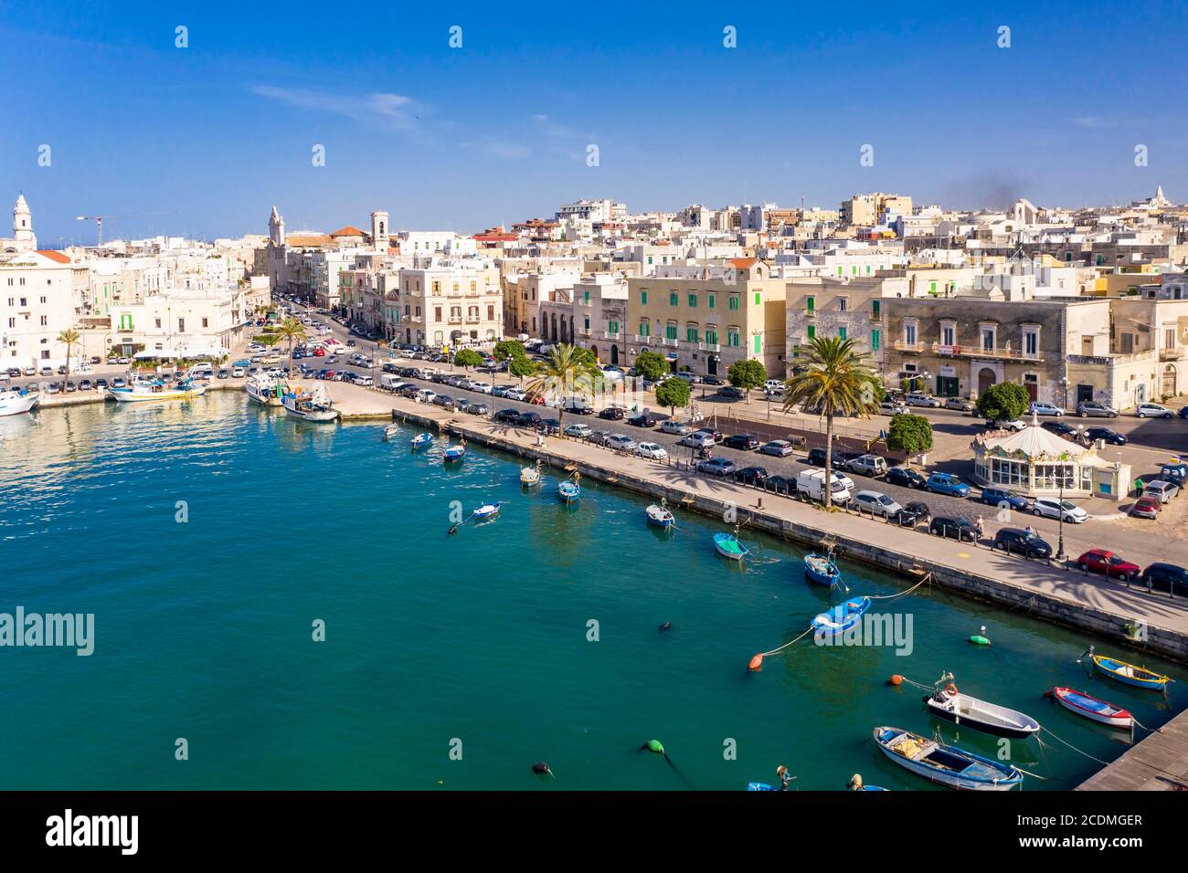 Luftaufnahme, Altstadt und Hafen, Dom Vecchio, San Corrado, Molfetta, Provinz Bari, Apulien, Italien Stockfoto