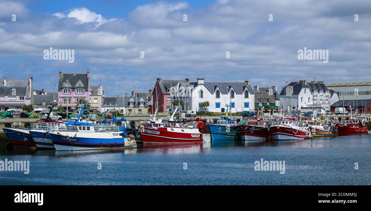 Fischerboote im Hafen von Guilvinec, Finister Stockfoto