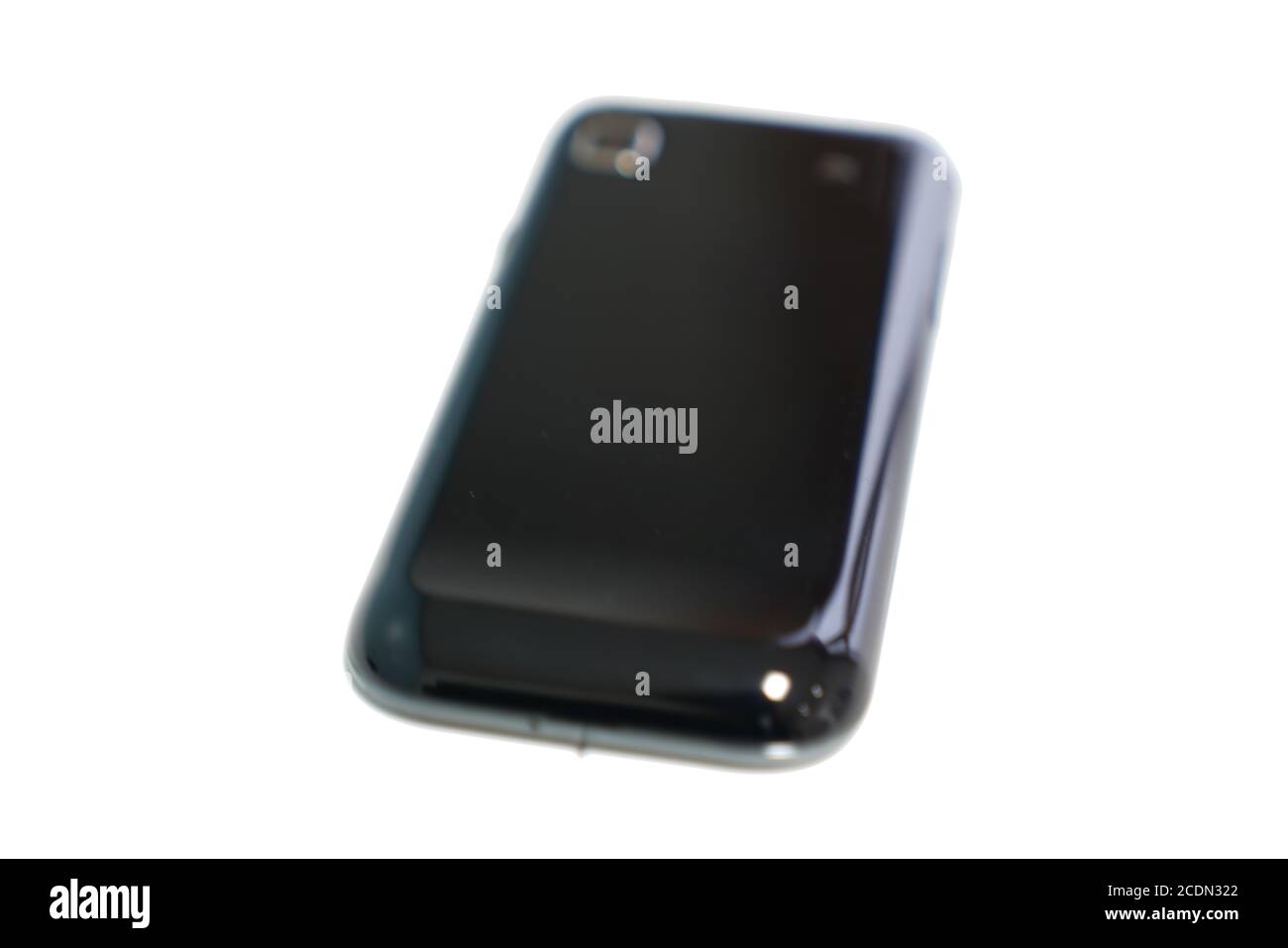 Schwarzes Smartphone isoliert auf weißem Hintergrund mit Clipping-Pfad Stockfoto