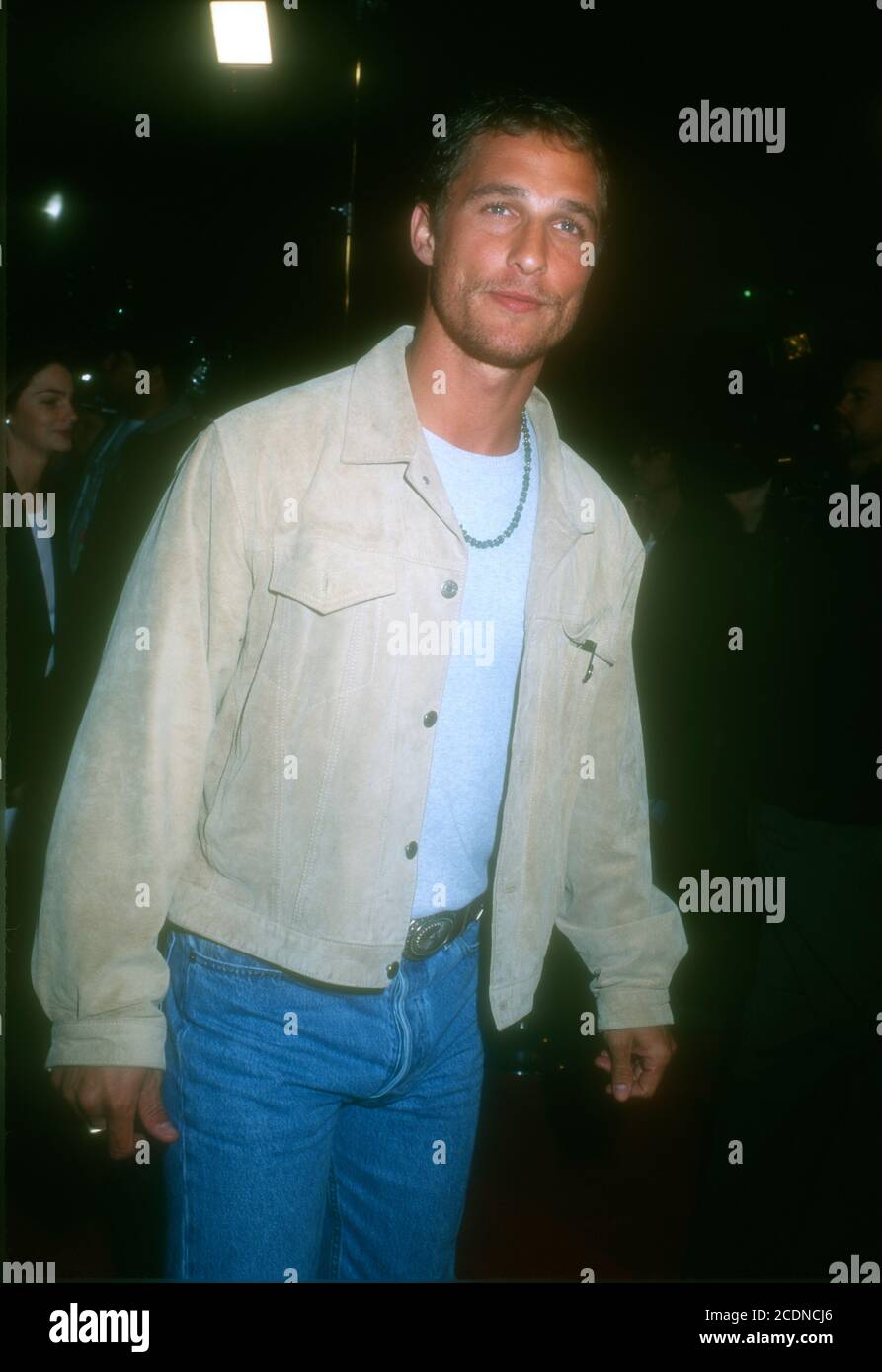 Westwood, California, USA 11. März 1996 Schauspieler Matthew McConaughey besucht Warner Bros. Pictures' 'Executive Decision' Premiere am 11. März 1996 im Mann Village Theater in Westwood, Kalifornien, USA. Foto von Barry King/Alamy Stockfoto Stockfoto