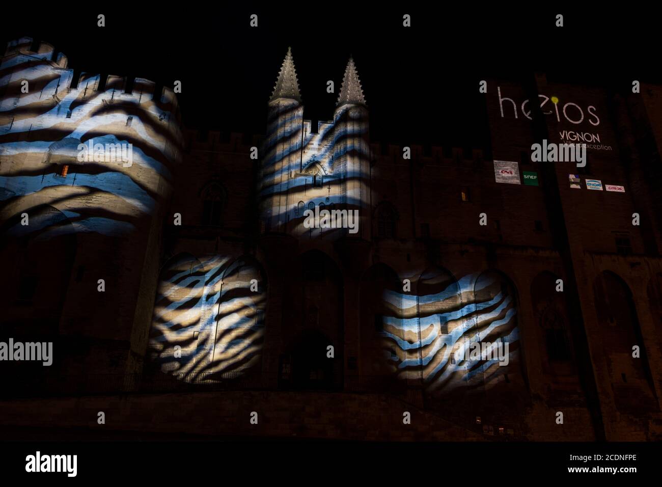 Beleuchtung im Palais des Papes in Avignon, Frankreich Stockfoto
