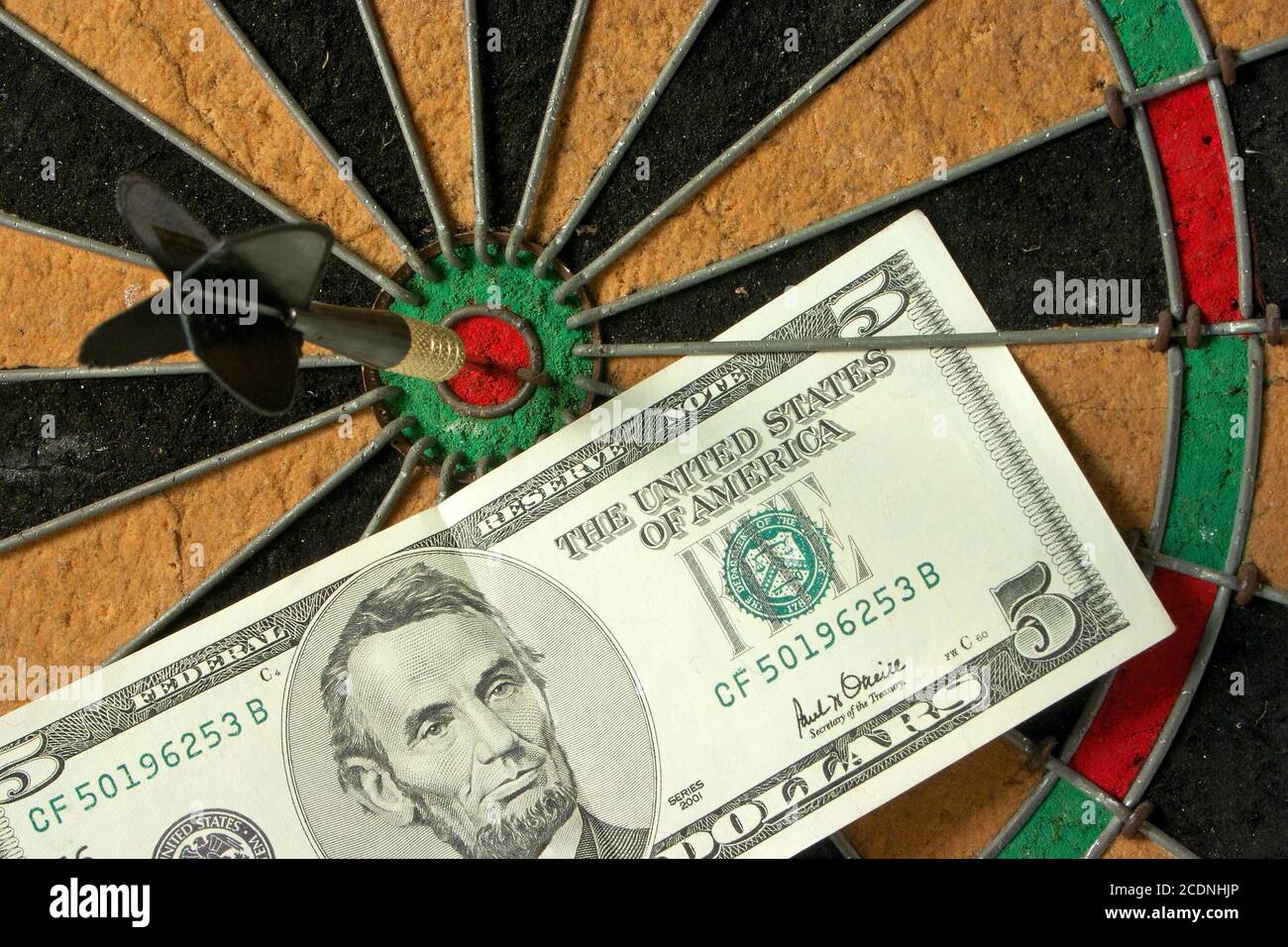 Bullseye und Dollar Stockfoto