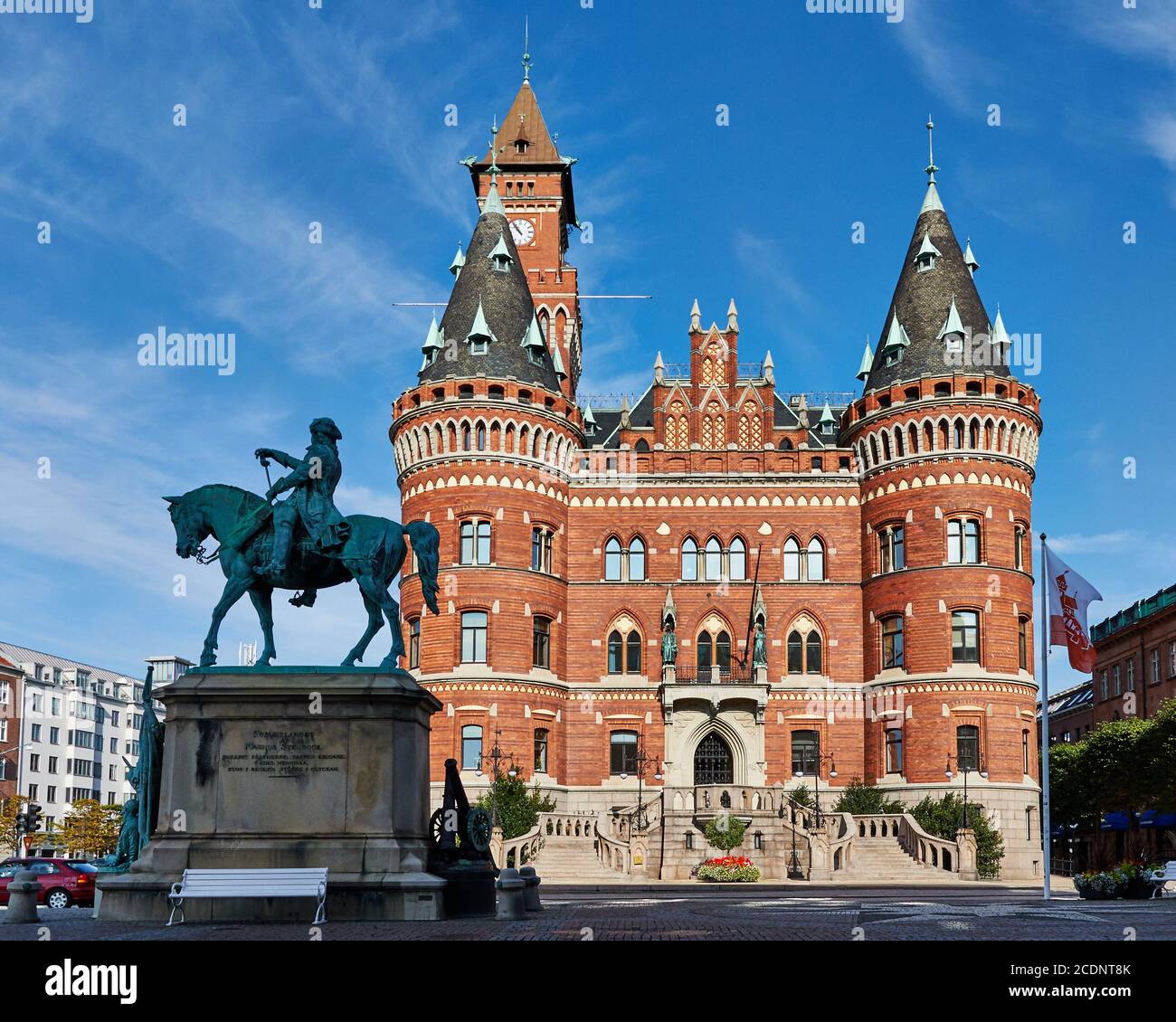 Helsingborgs Rådhus mit Statue von Magnus Stenbock, Helsingborg, Hallands län, Schweden Stockfoto