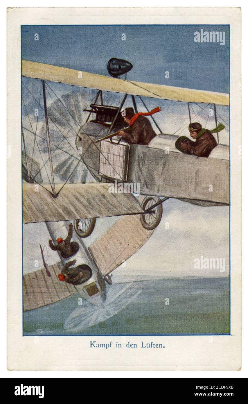 Deutsche historische Postkarte: Kampf in der Luft zu Beginn der Luftfahrt: Gewehrduell Piloten von zwei Flugzeugen, der Pilot des feindlichen Flugzeugs getötet wurde, 1. weltkrieg Stockfoto