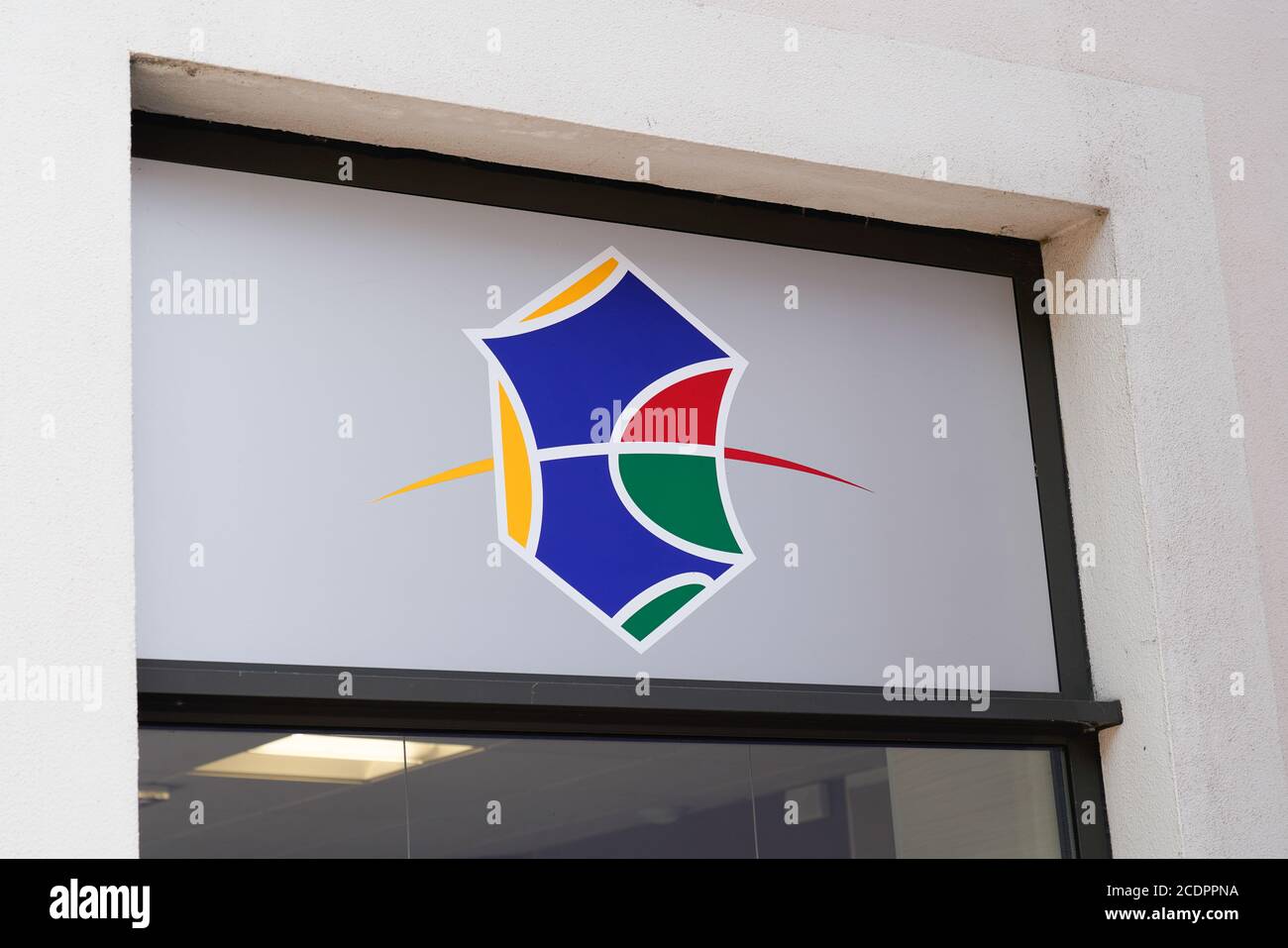 Bordeaux , Aquitaine / Frankreich - 08 25 2020 : Matmut Logo Schild vor dem Bürogebäude Shop Stockfoto