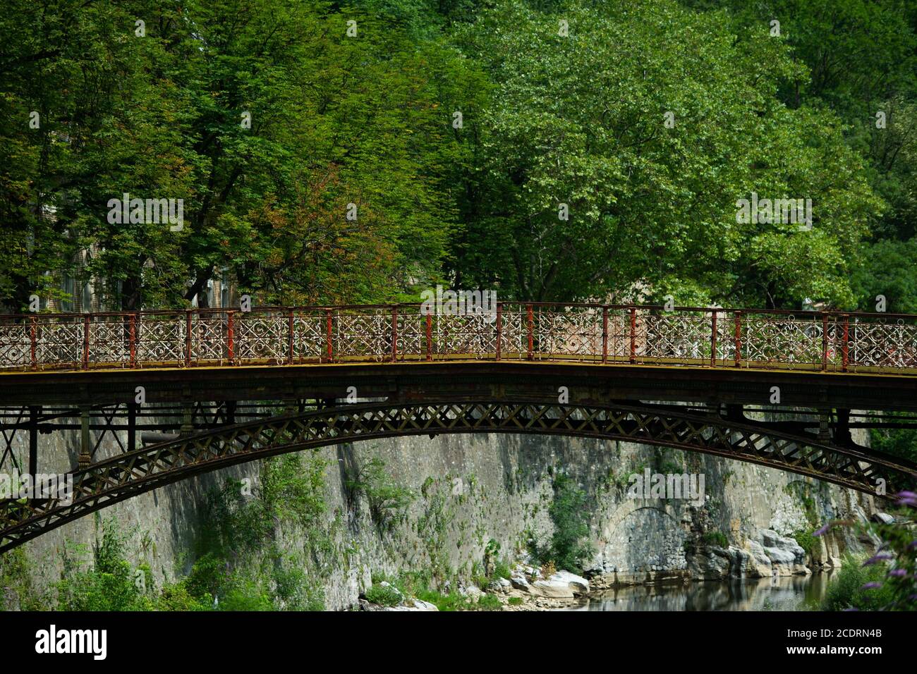 Die österreichischen Kaiserthermen, oder Baile Neptune, ist ein verlassene historische Spa-Komplex im Thermalbad von Baile Herculane, Rumänien. Stockfoto