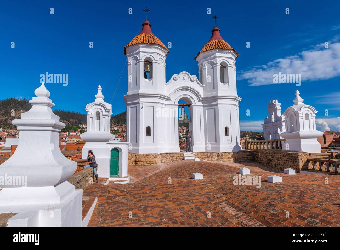 Auf dem Dach der Kirche Iglesia de San Felipe Neri, Sucre, Hauptstadt der bolivianischen Verfassung, Hauptstadt des Departements Chuquisaca, Bolivien, Lateinamerika Stockfoto