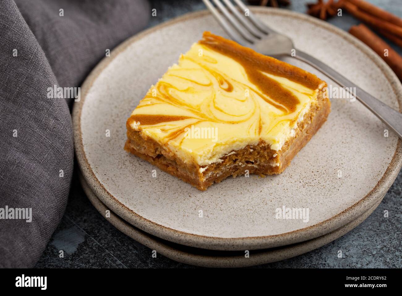 Kürbis Käsekuchen Bars Stockfoto