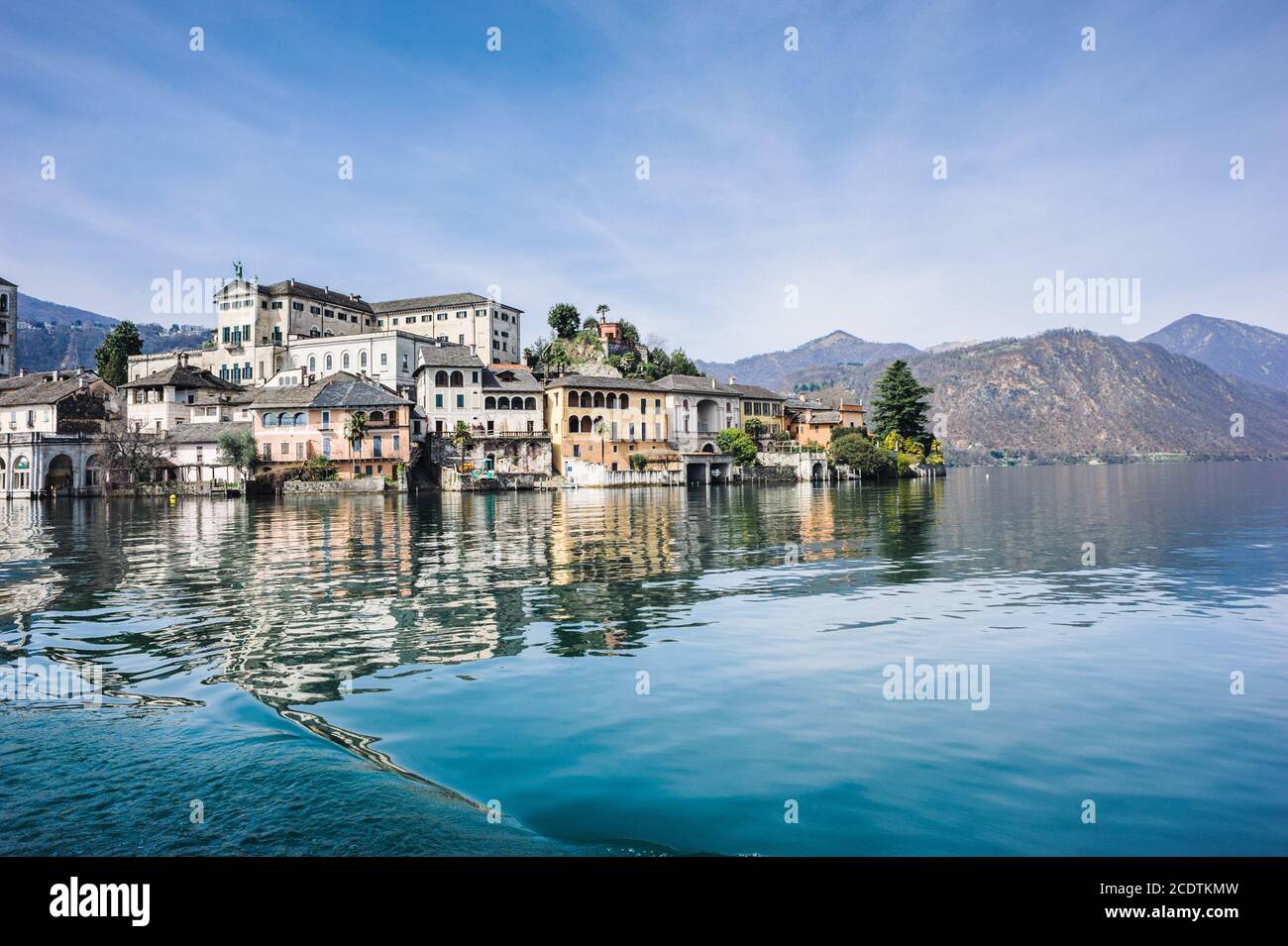 Blick auf die Insel San Giulio am Ortasee, piemont, italien Stockfoto