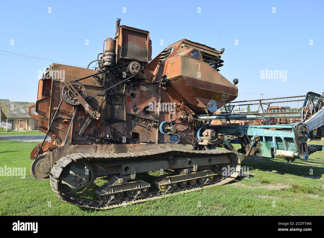 Alten rostigen zerlegt Mähdrescher. Stockfoto