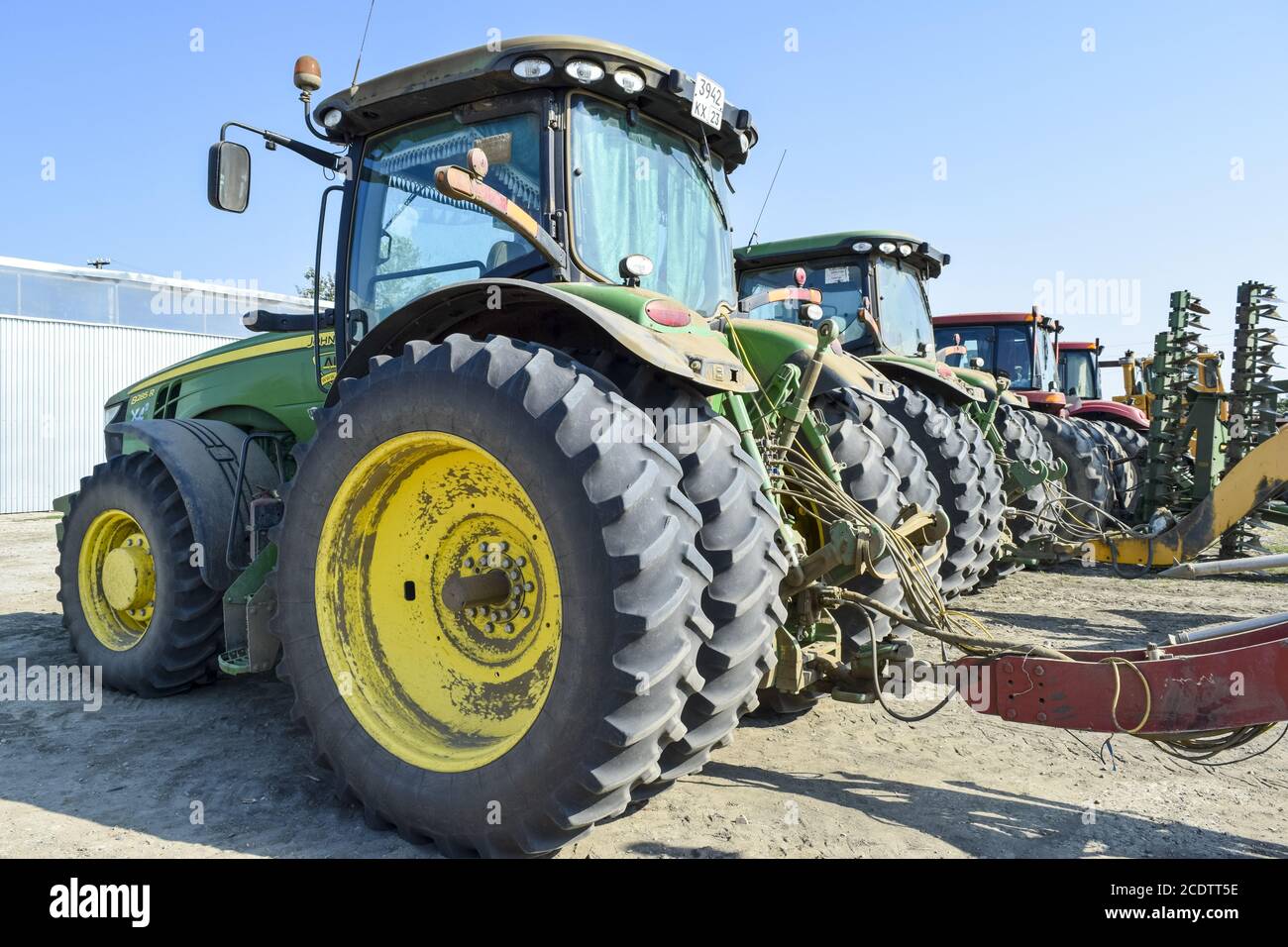 Traktor. Landwirtschaftliche Maschinen. Stockfoto