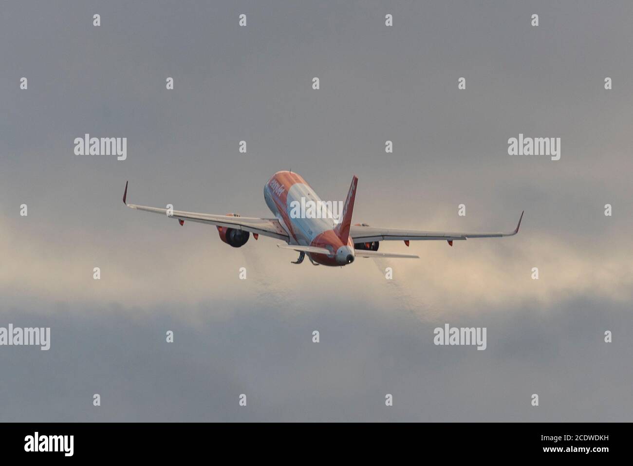 London Southend Airport, Essex, Großbritannien. August 2020. Die Tage von easyJet am Londoner Flughafen Southend zählen nach der Ankündigung, dass die Billigfluggesellschaft ihre Basis am Flughafen Essex aufgrund des Reiseabschwungs COVID-19 schließen wird, mit dem Verlust vieler Arbeitsplätze. Die easyJet-Flugnummer U27361 nach Faro, Portugal mit Abflug um 07:00 Uhr ist die letzte Verbindung zu diesem Ziel. Die letzten easyJet-Flüge ab Southend finden am Montag, den 31. August statt Stockfoto