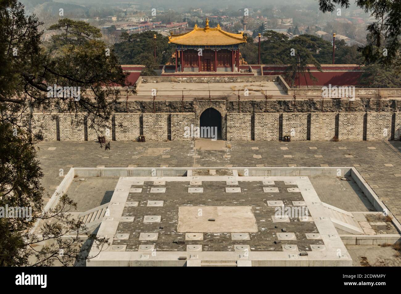 Tempel der Azure Wolken (Biyun Tempel), chinesischer buddhistischer Tempel im duftenden Hügel Park (Xiangshan Park) in den westlichen Hügeln in Peking, China Stockfoto