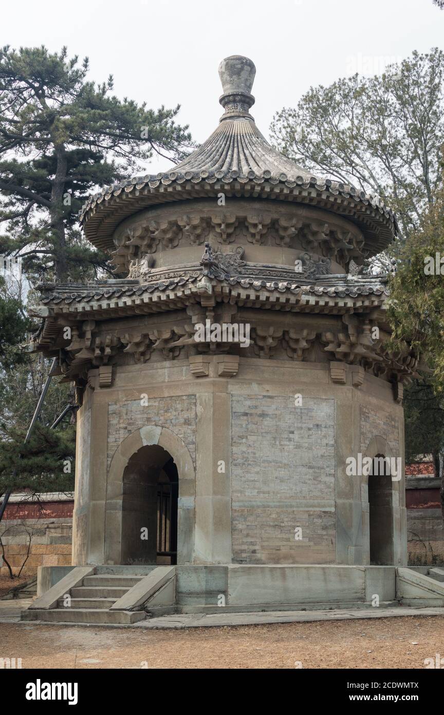 Tempel der Azure Wolken (Biyun Tempel), chinesischer buddhistischer Tempel im duftenden Hügel Park (Xiangshan Park) in den westlichen Hügeln in Peking, China Stockfoto