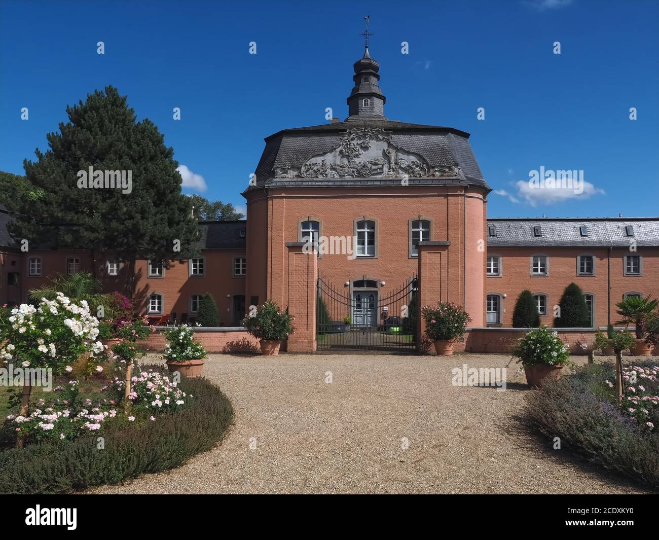 Romantisches rosa Schloss Schloss Wickrath in Mönchengladbach in Deutschland Stockfoto