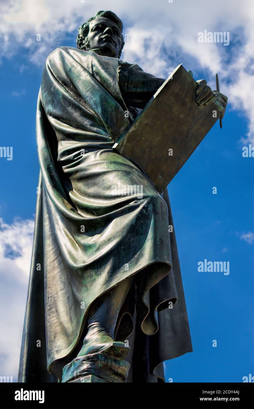 Alte Statue von karl friedrich schinkel von 1869 in berlin, deutschland Stockfoto